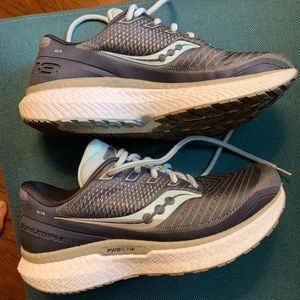 Saucony Triumph size 9W